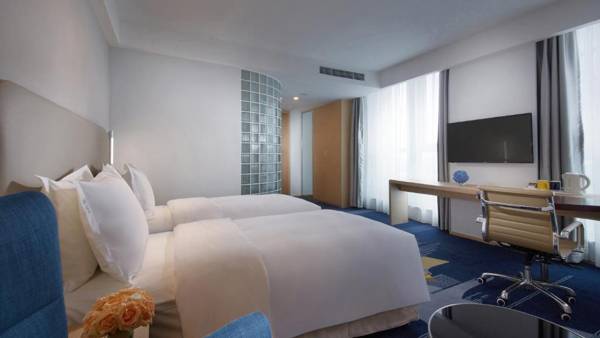 Workspace - Holiday Inn Express - Qingdao West Coast an IHG Hotel