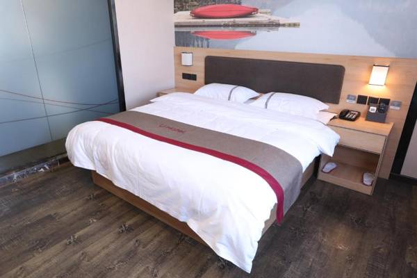 Thank Inn Plus Hotel Qingdao Jiaozhou Jiaoping Road high-speed intersection