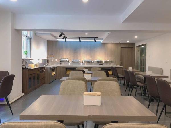 Hanting Hotel Qingdao Development Zone Xiangjiang Road Commercial Street