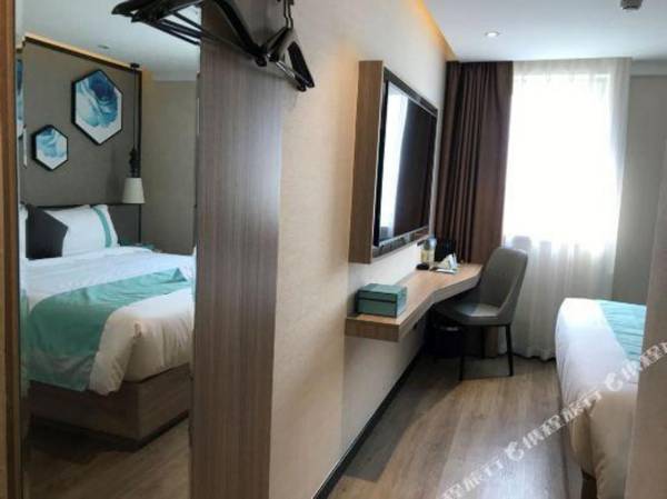 Xana Lite Hotelle(Qingdao North of Railway StationJunfeng Road Metro Station)