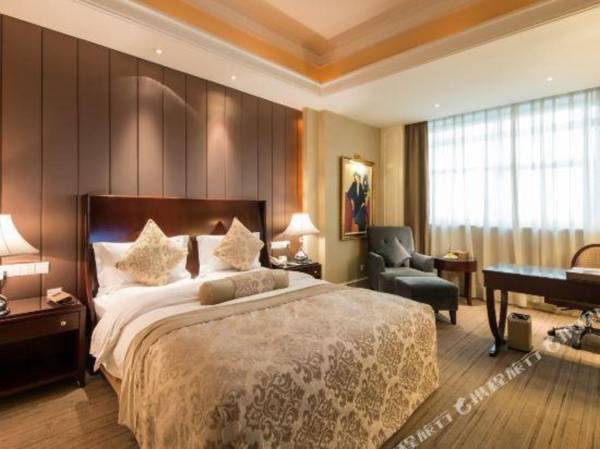 Workspace - Zhongsu Shipu Hotel