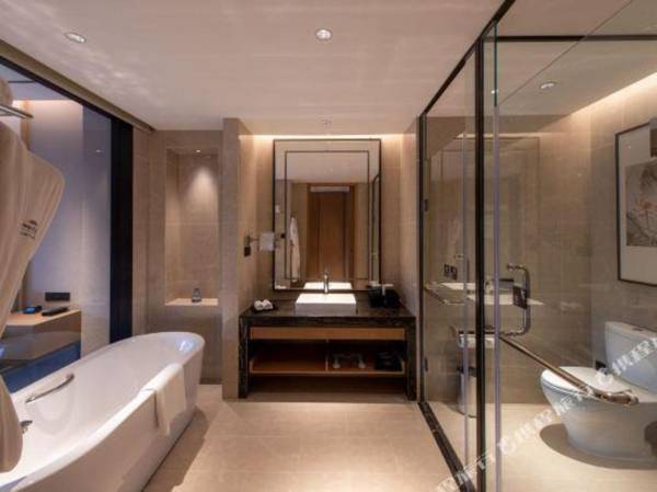 Howard Johnson Glory Plaza Qidong