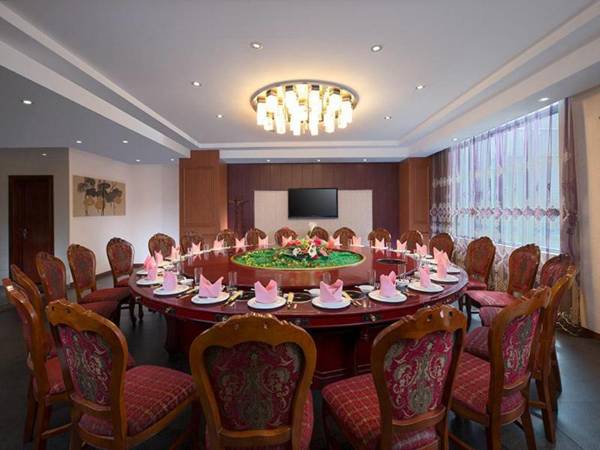 Vienna Hotel Nanning Anji Avenue 33rd Middle School Metro Station