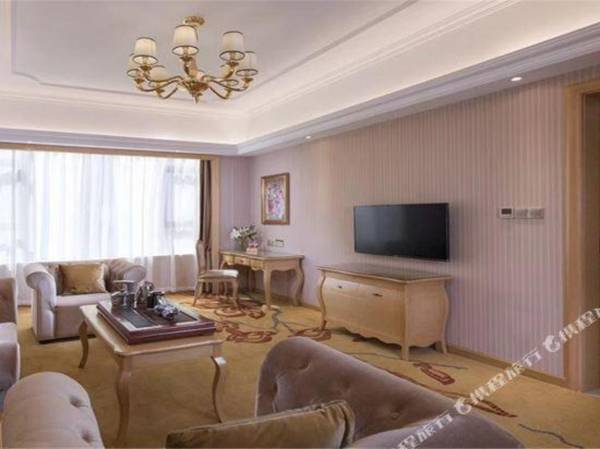 Vienna International Hotel (Nanning Langxi Metro Station)