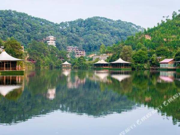 Longmen Shuidu Yangxin Valley Hot Spring Hotel