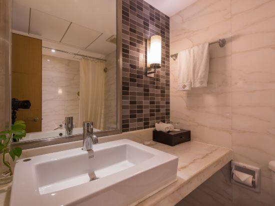 Shu Guang International Hotel