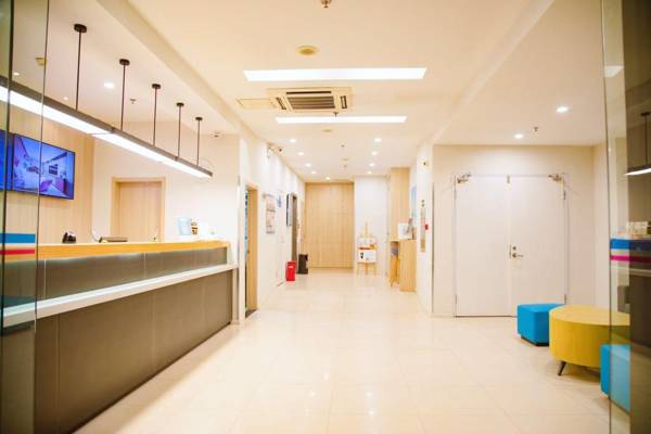 Hanting Hotel Nanjing Jiangpu Longhua Road Metro Station