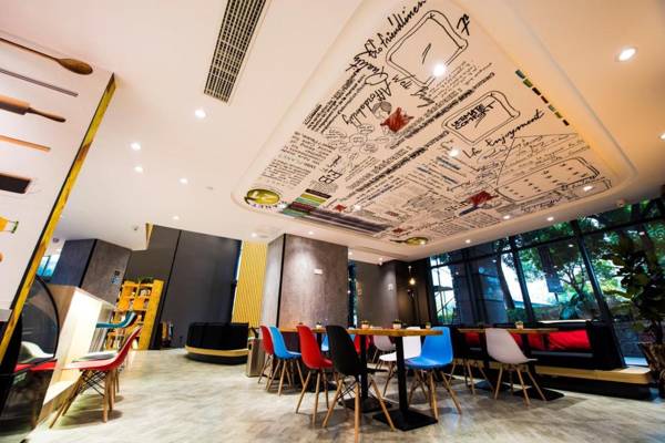 Ibis Nanjing Jiangning Nanjing University of Aeronautics and Astronautics Hotel