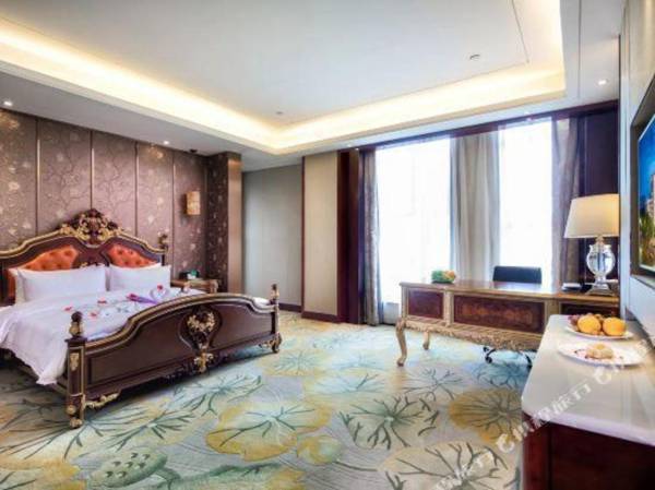 Zhenbao Holiday Hotel (Nanjing Jiangning)