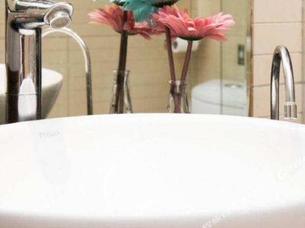 Qingmu Select Hotel (Xuanwu Lake subway station Hunan Road Pedestrian Street Nanjing)