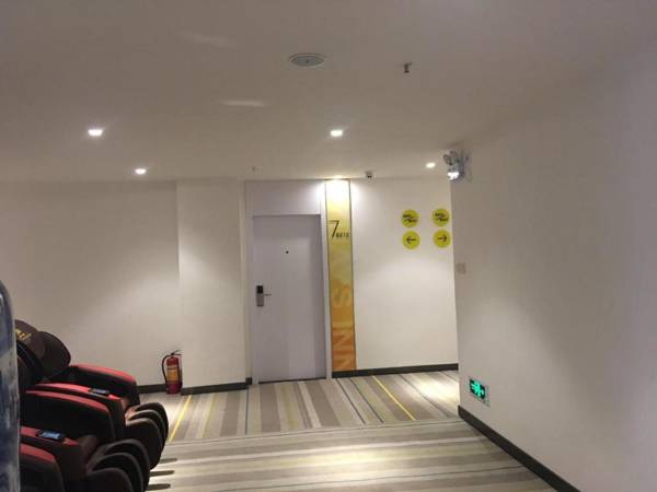 7 Days Inn Nanchang Qingshanhu Avenue Minfeng Road Branch