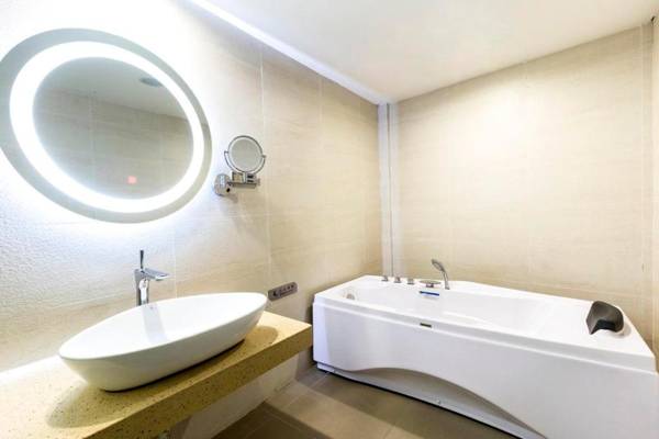 Lavande Hotel Nanchang West Railway Station Xinjian Branch