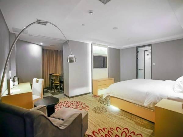 Lavande Hotel Nanchang Bayi Square Branch
