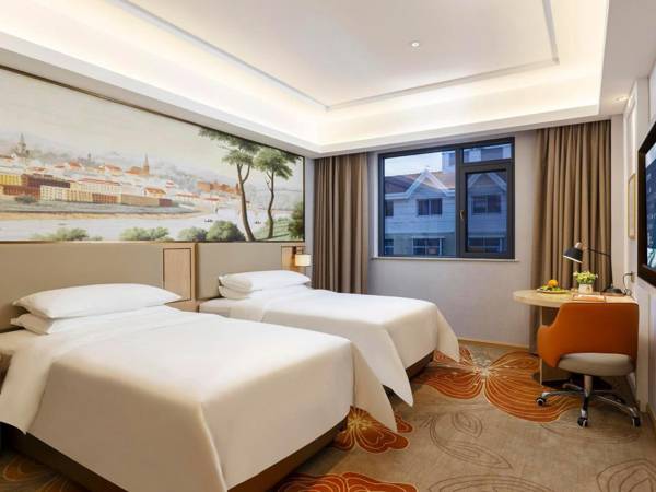 Workspace - Vienna Hotel