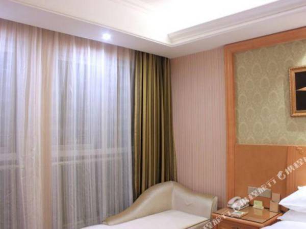 Vienna Hotel (Nanchang New Hongcheng Market Huaqiaocheng)