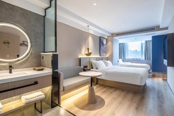 Xinhuating Business Hotel