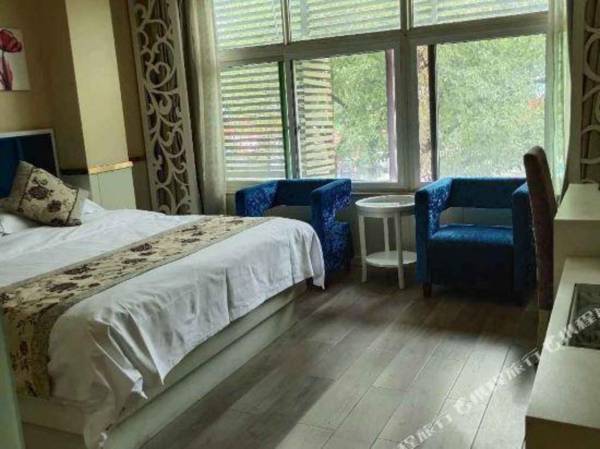 Yunhe Brilliant Business Hotel