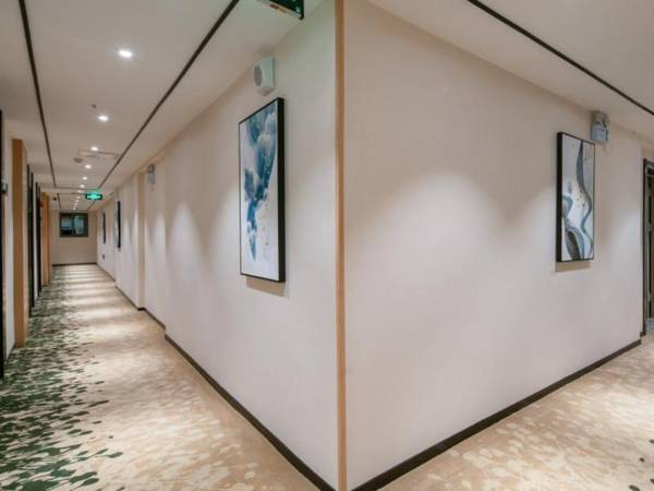 GreenTree Inn Express Xishuangbanna West Gaozhuang Shuangjing Road