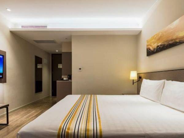 Home Inn Plus (Kunming Dian Lake Haigeng Park Guangfu Road)