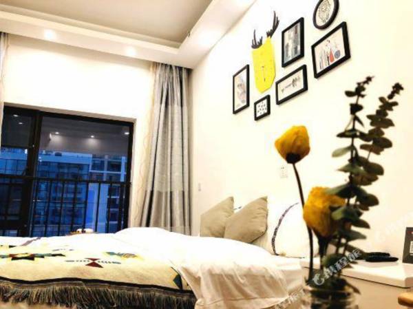 Double 11 Theme Hotel