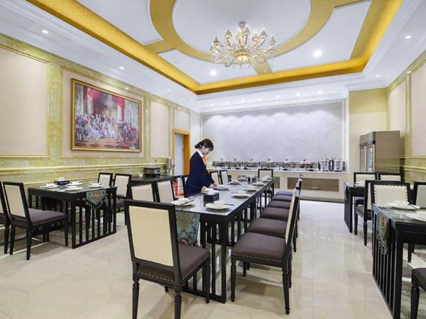 Vienna Hotel Xinjiang Kashgar 2nd Ring Road Food Street