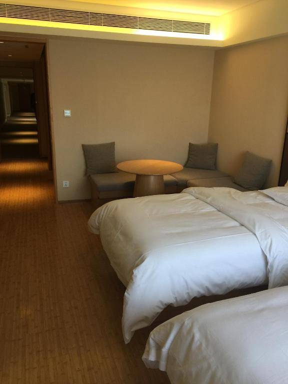JI Hotel Jinan Quancheng Square