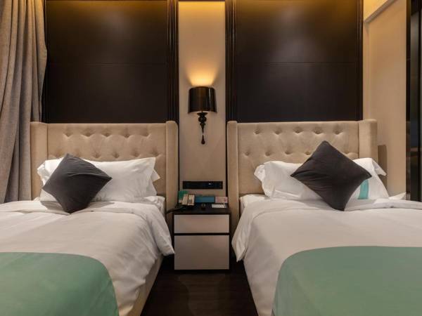 Xana Hotelle·Jinan Hexie Square West  Passenger Terminal