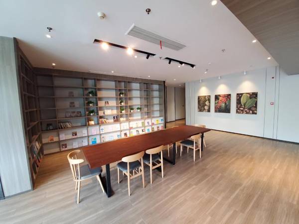 Hanting Hotel Haiyan Wuyue Plaza