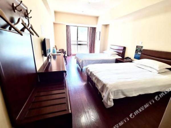 Puyuan Qihonglou Hotel