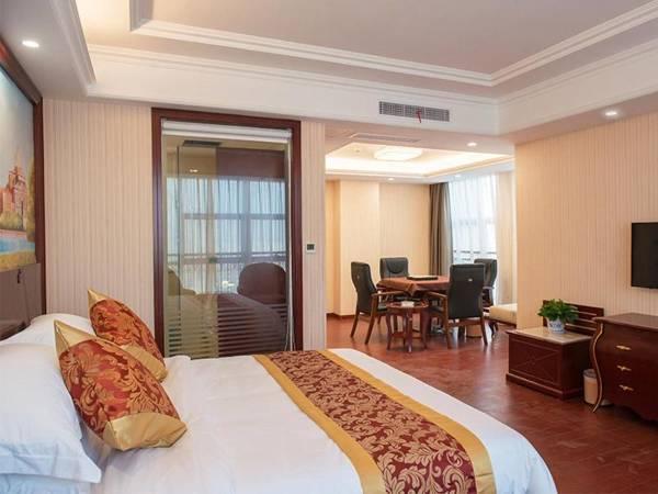 Vienna Hotel Zhejiang Huzhou Changxing Mingzhu Road