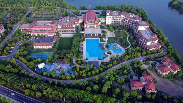 Crowne Plaza Huzhou an IHG Hotel