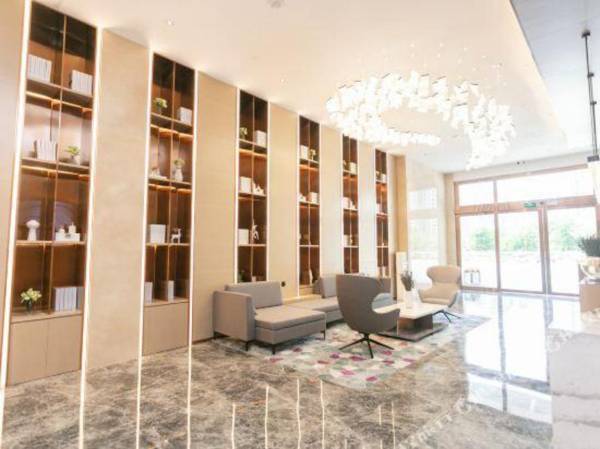 Lavande Hotel (Dayawan store Huizhou South Railway Station)