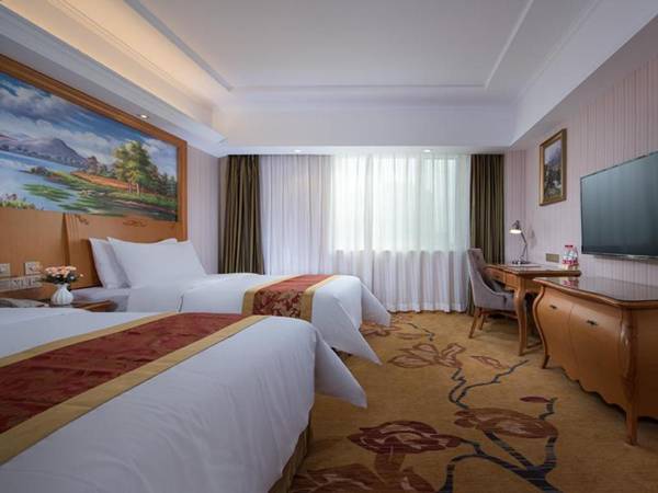 Vienna Hotel Shandong Heze University Town