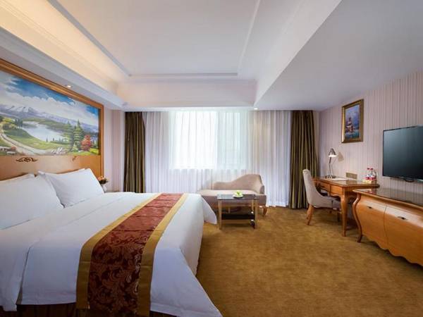 Vienna Hotel Shandong Heze University Town