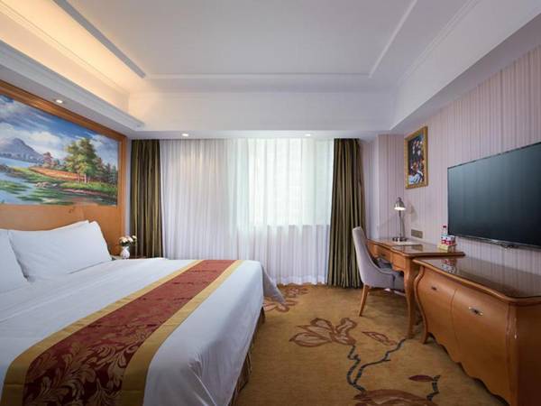 Vienna Hotel Shandong Heze University Town