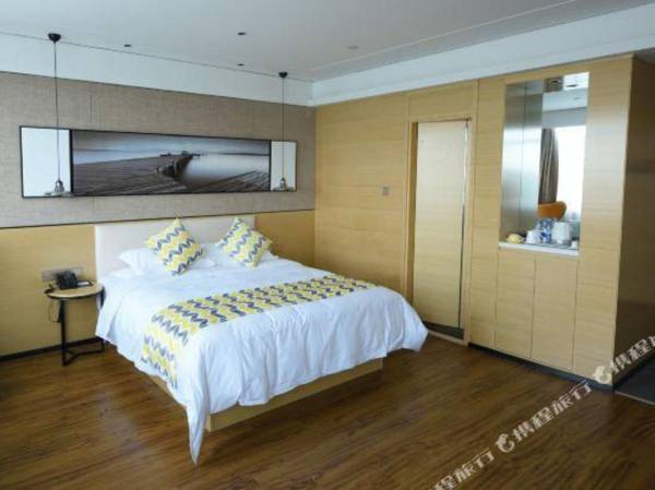 Jiayi Hotel (Heze Danyang Overpass)