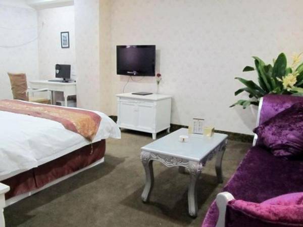 GreenTree Inn Shuanggang YiliJing Railway Station Business Hotel