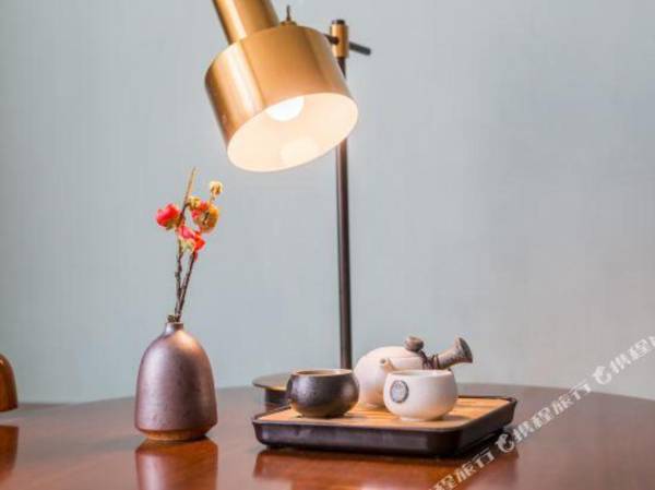 Ge Mei Jiu Dian (He Fei Qian Shan Bei Lu Feng Huang Cheng Dian )