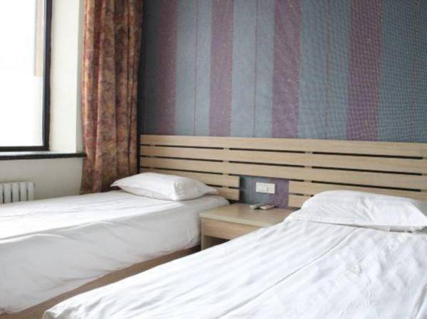 Yijia Express Hotel (Hongqi Main Street)