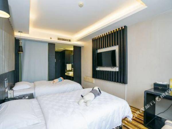 Gulong Hotel (Hanzhong High-speed Railway Station Wanbang)