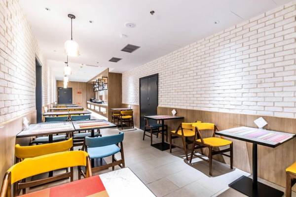 Hanting Premium Hotel Hangzhou Xiaoshan Jianshe 1st Road Metro Station