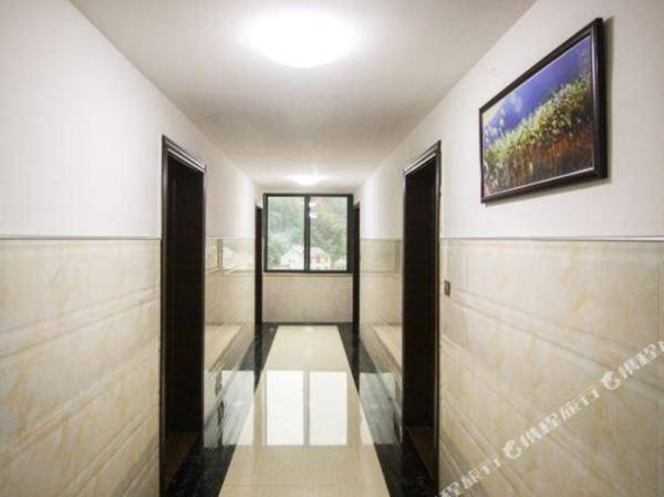 Lin'an Daming Mountain Wangjing Farmhouse