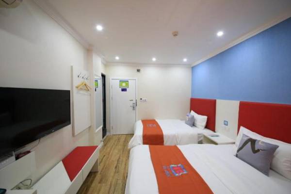 Pai Hotel Guiyang Fountain Metro Station