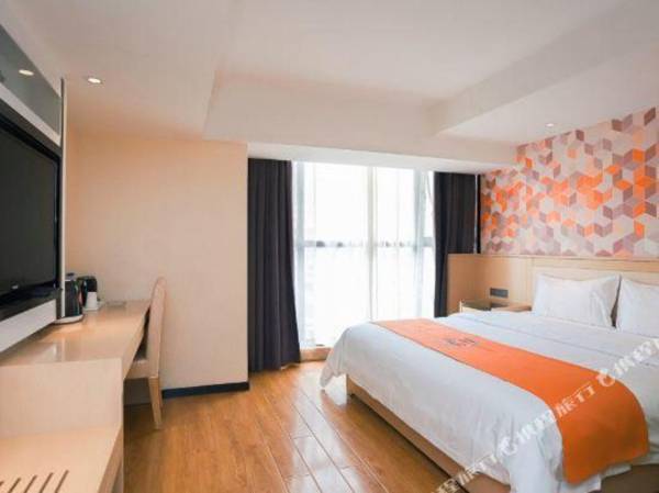 Pai Hotel (Guiyang North Station Store)