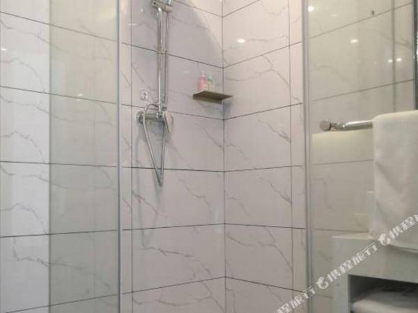 7Tian You Pin Jiu Dian (Gui Yang San Qiao Bei Lu Dian )