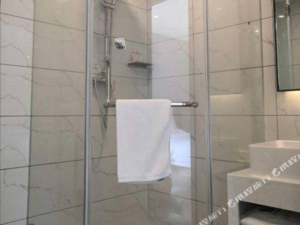 7Tian You Pin Jiu Dian (Gui Yang San Qiao Bei Lu Dian )