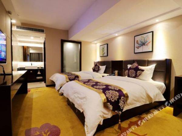 Sanfeng Hotel (Guiyang North Railway Station)