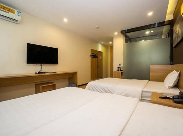 IU Hotels· Guilin Zhengyang Road Walking Street