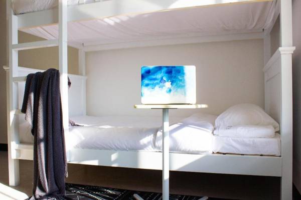 Path Cross Guesthouse strolling along the river