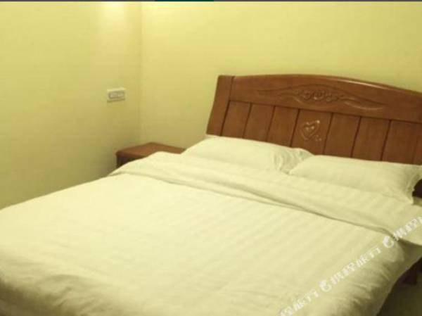 Jinghong Hotel (Guilin Lingui Cultural Square)